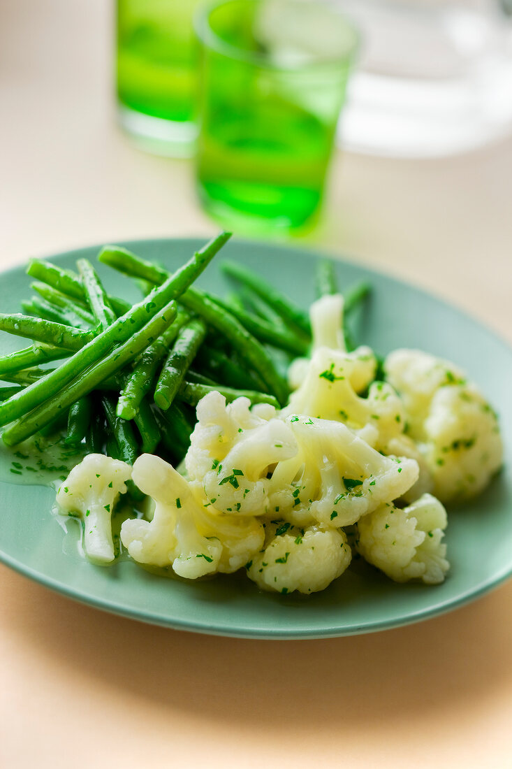 Green beans and cauliflower in herb vinaigrette