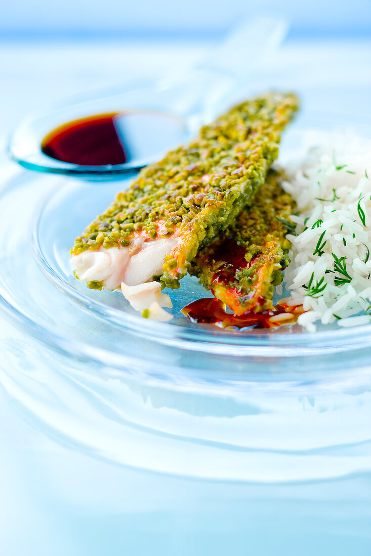 Red mullet fillets in pistachio crust