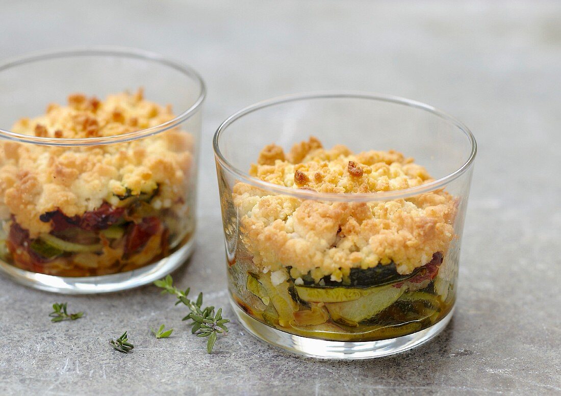 Vegetable savoury crumble with thyme