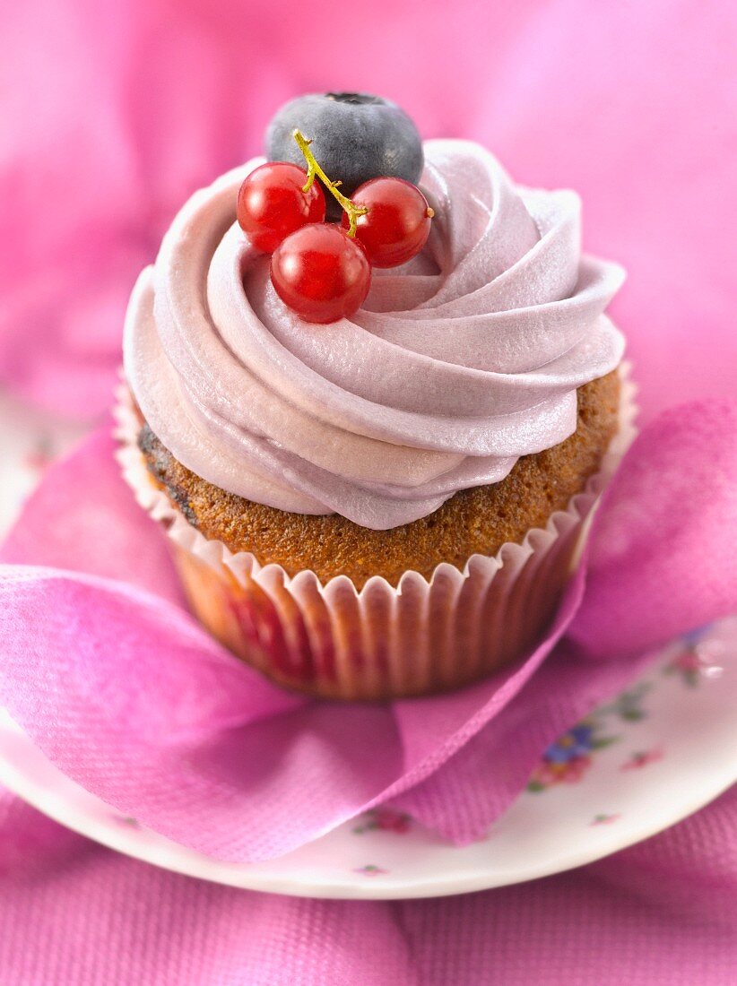 Summer fruit cupcake