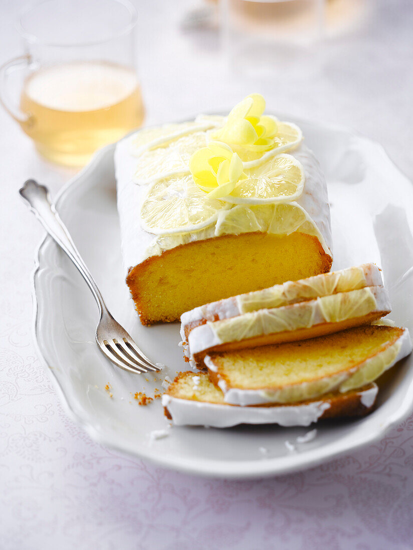 Lemon frosted pound cake