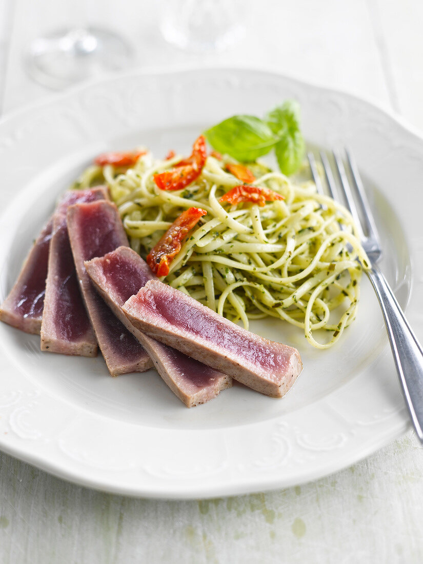 Linguini with pesto and tuna tataki