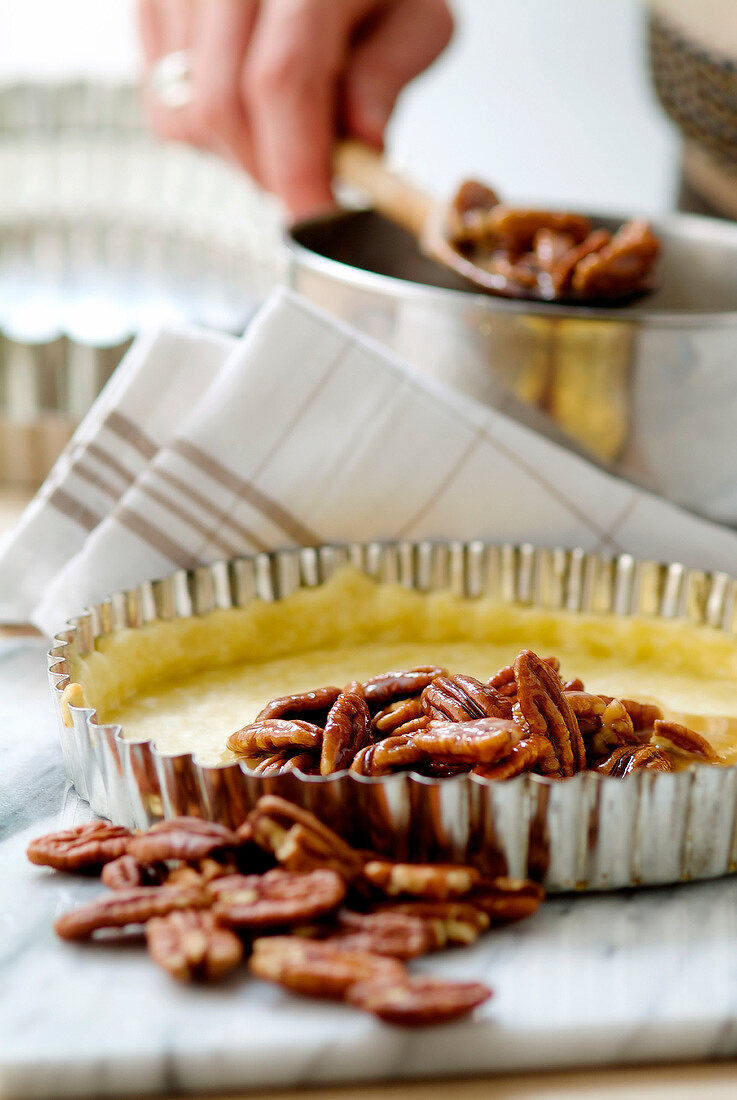 Preparing a pecan pie