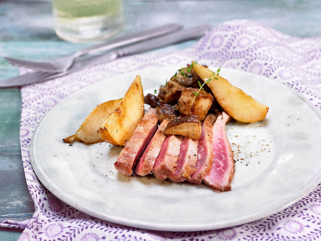 Spanish pork fillet with pears