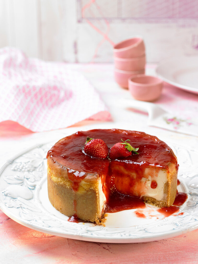 Cheesecake mit Erdbeersauce