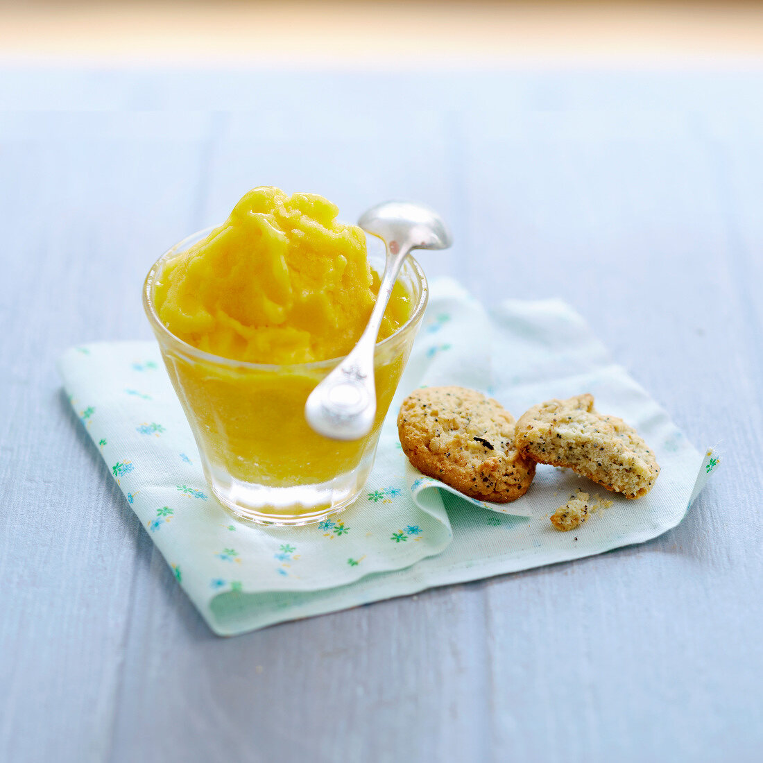 Saffron-flavored peach cream dessert with poppyseed cookies