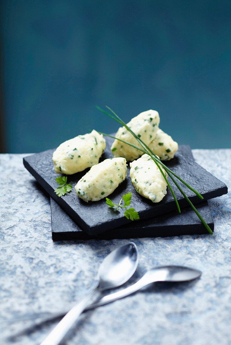 Pike-perch and chive quenelles