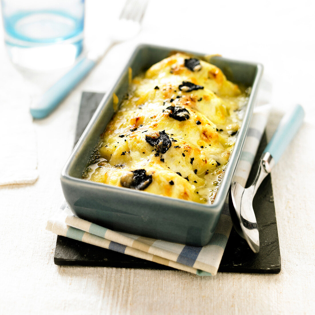 Gratininierte Quenelles (Klösschen, Lyon) mit Trüffel