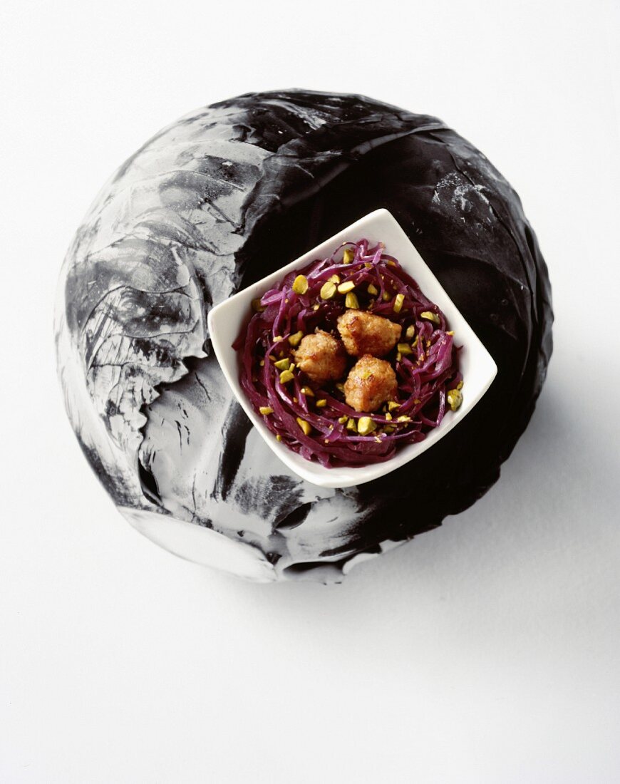 Braised red cabbage with pistachios,veal and gingerbread meatballs
