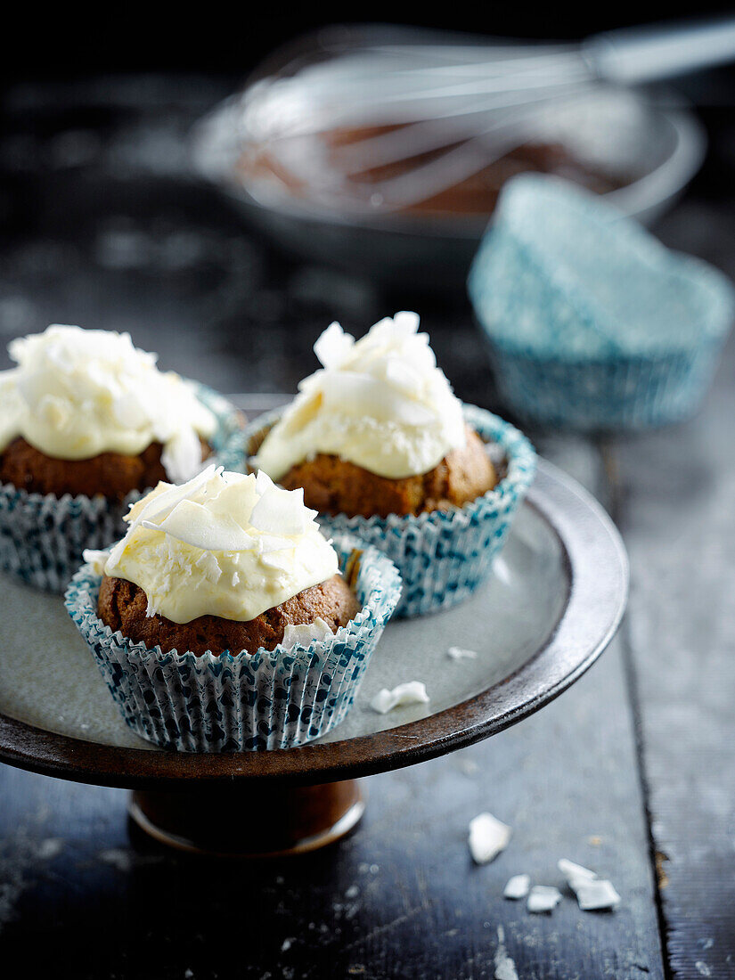 Carrot muffins with coconut topping