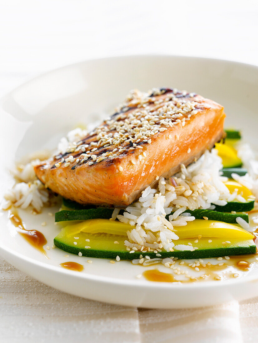 Thick piece of grilled salmon ,steamed vegetables with sesame seeds