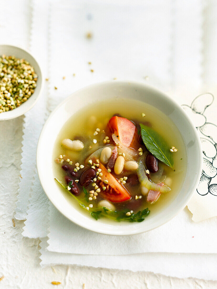 White and red bean broth