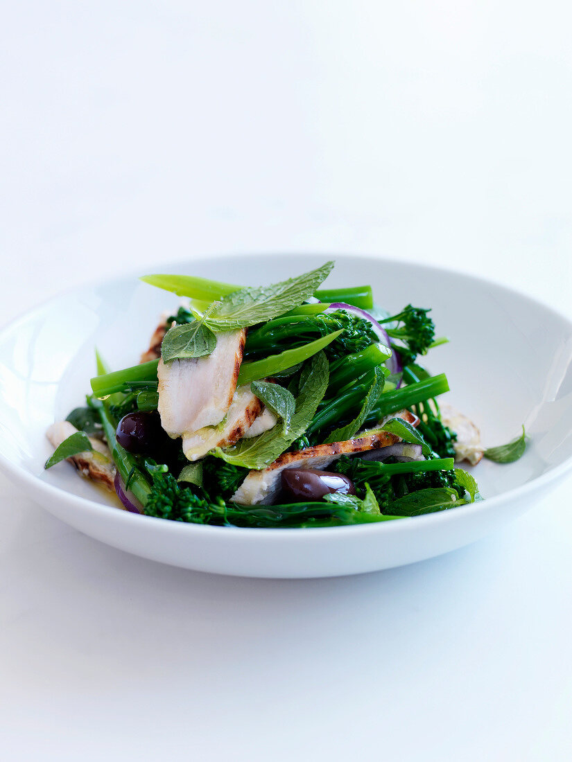 Sauteed broccolis with green beans,roasted turkey breast,olives and mint