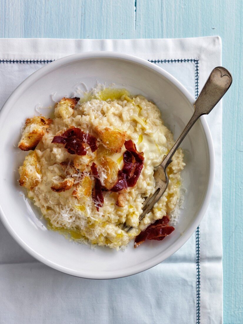 Risotto with leeks,croutons and bacon