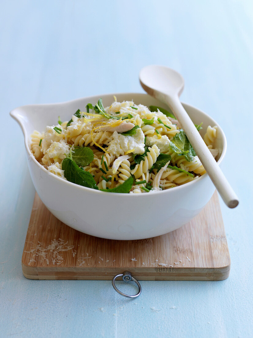 Fusilli with brousse cheese,chicken,lemon zests and mint