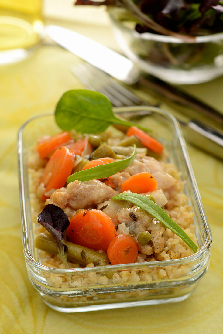 Hähnchen mit Bulgur und Estragon