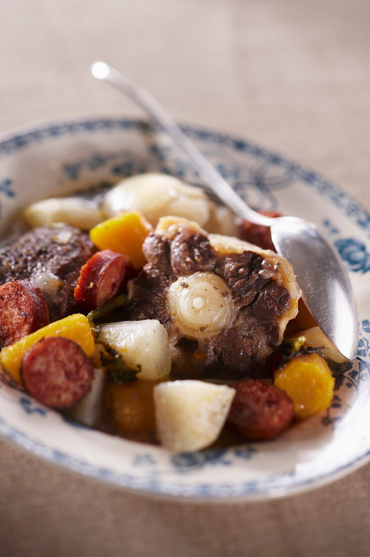 Pot-au-feu aus Montbéliarde mit 5 traditionellen Gemüsesorten