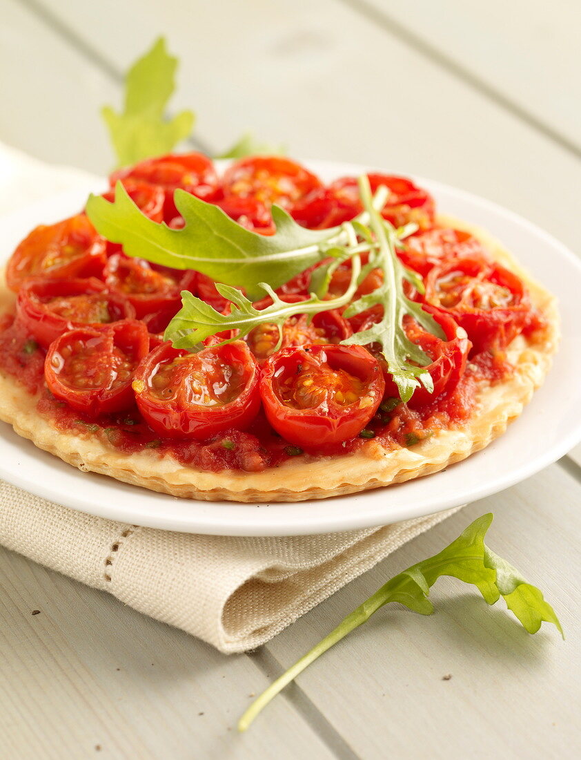 Individual cherry tomato savoury tart