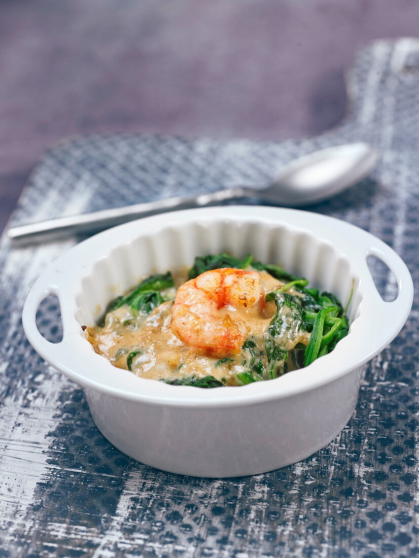 Shrimps with spinach