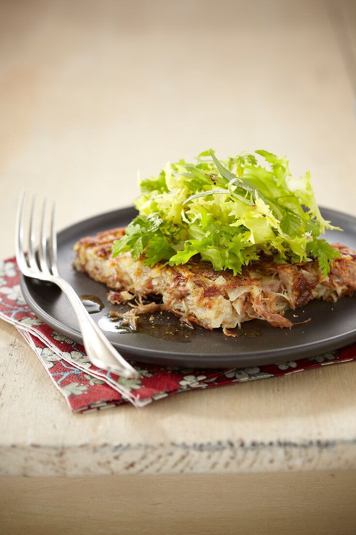 Rösti mit Blattsalat