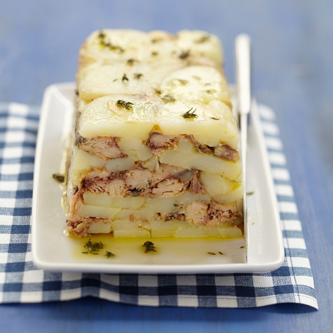 Kartoffel-Terrine mit Sardinen