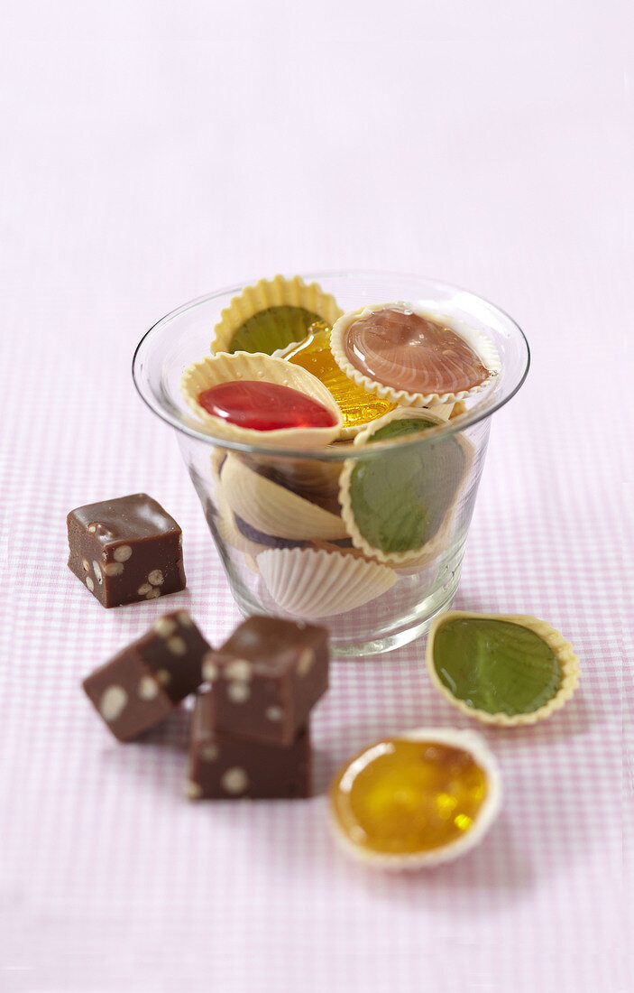 Roudoudous and pine nut toffees