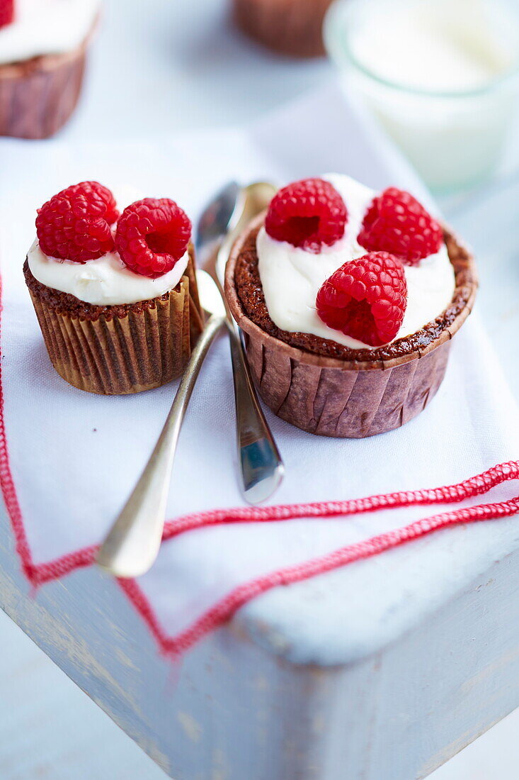 Chocolate-raspberry cupcakes