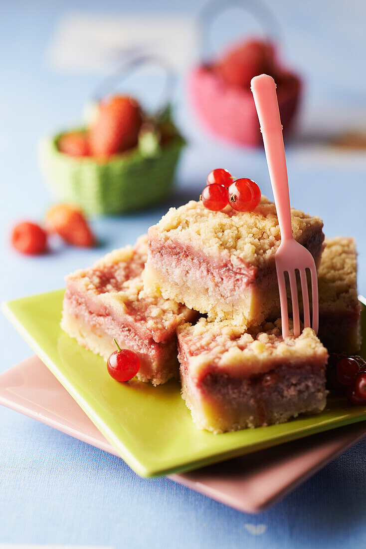 Salted butter and Plougastel strawberry crumble-style squares