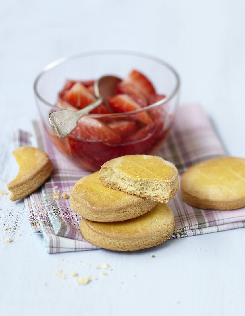 Ginger shortbread cookies with strawberry fruit salad