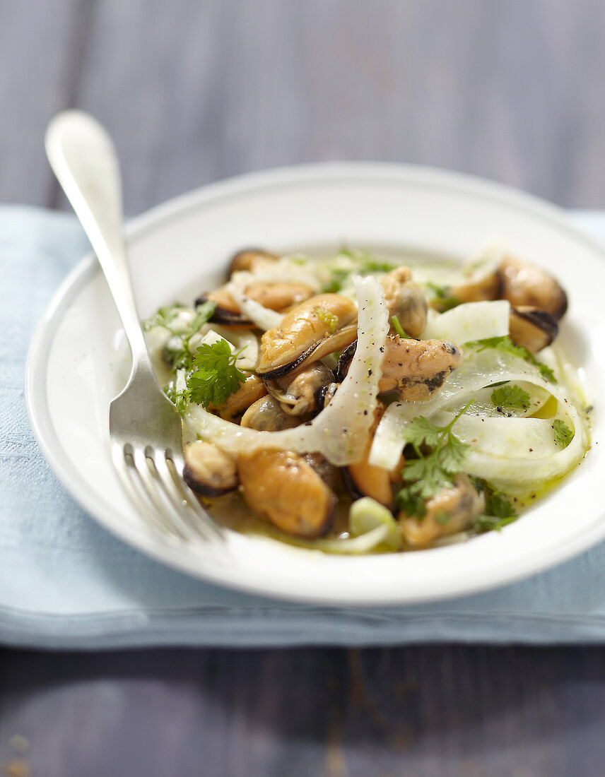 Mussel and fennel salad