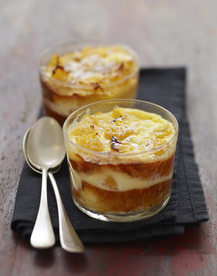 Individual citrus fruit bioche puddings