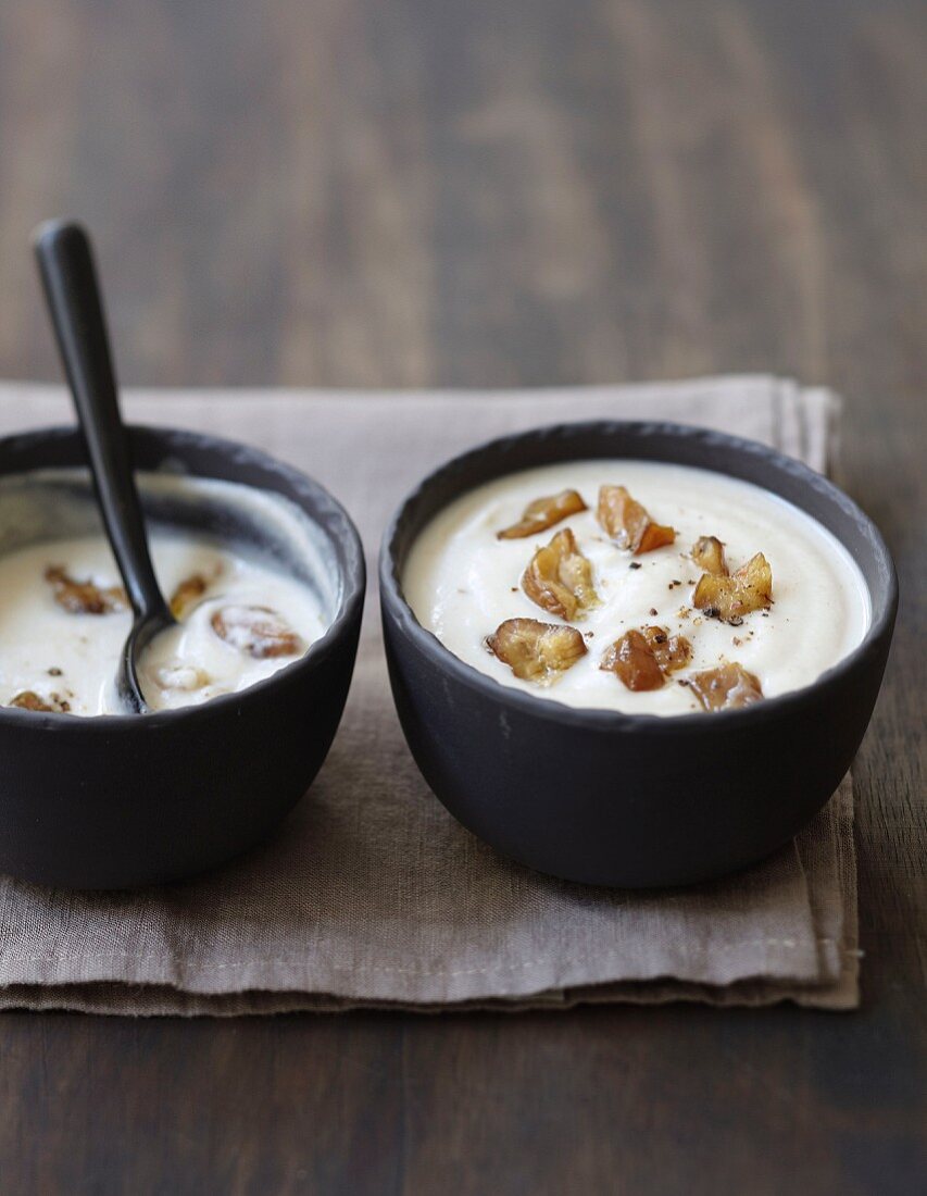 Sellerie-Kastanien-Cremesuppe