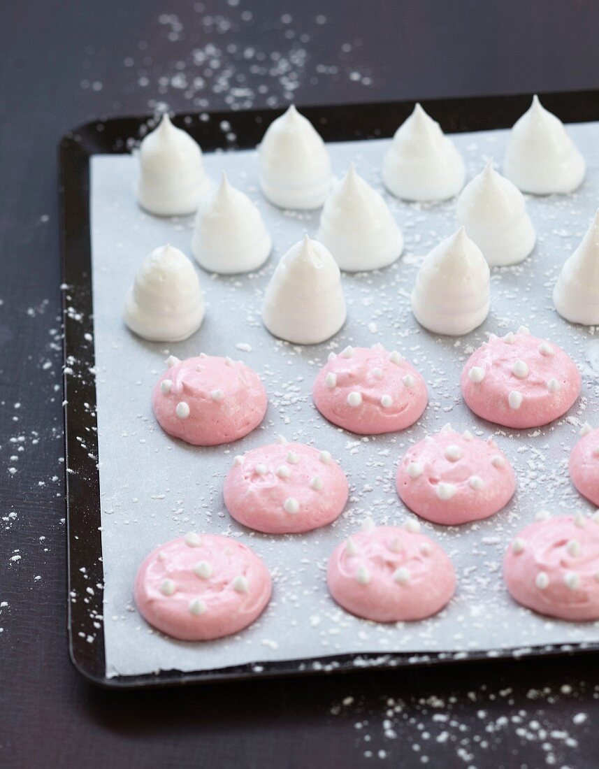 Meringue mushrooms