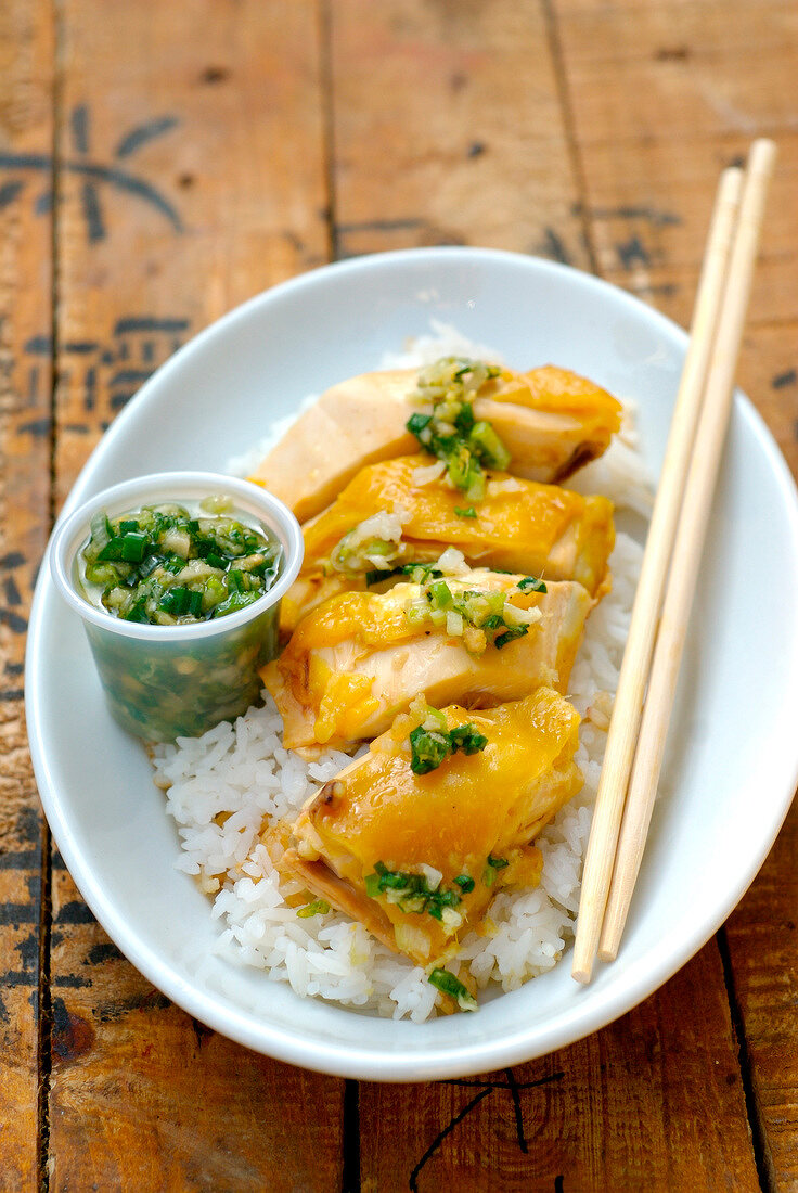 Chicken and rice with spring onion-ginger sauce