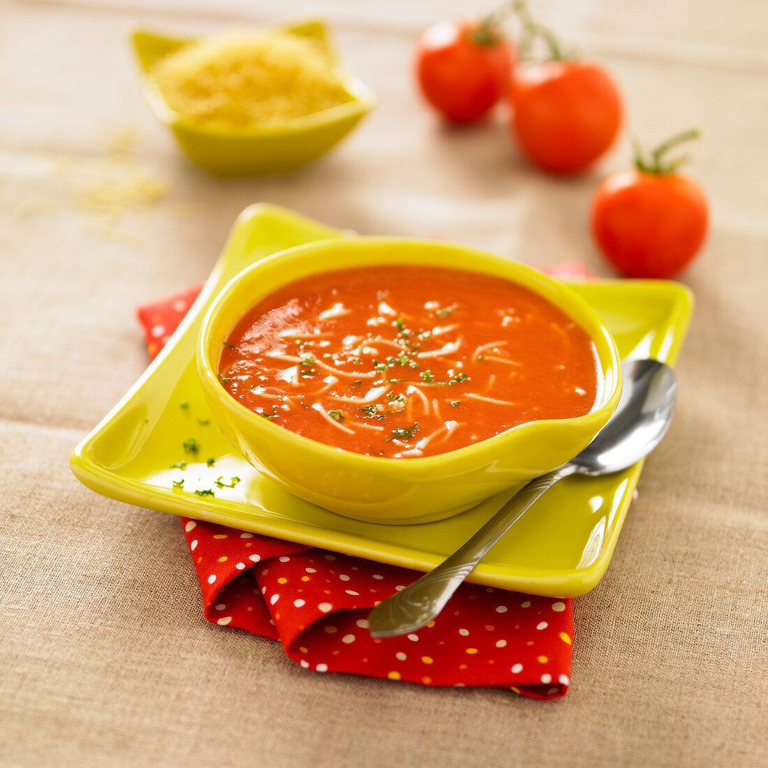 Tomato and vermicelli soup