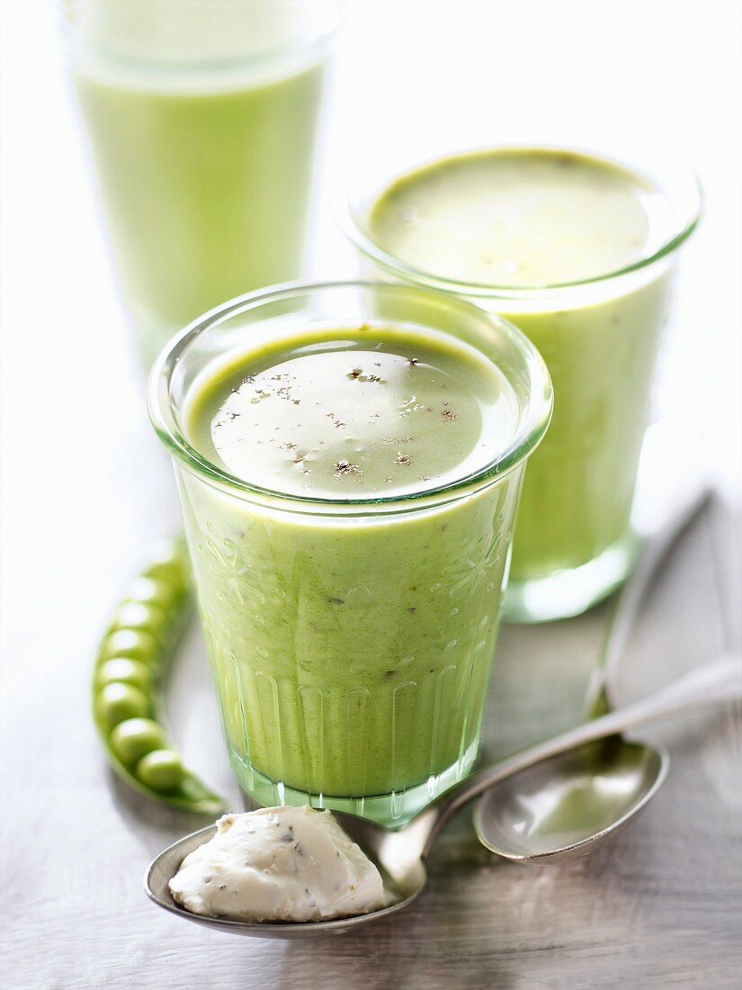 Creamed pea and Philadelphia chilled soup