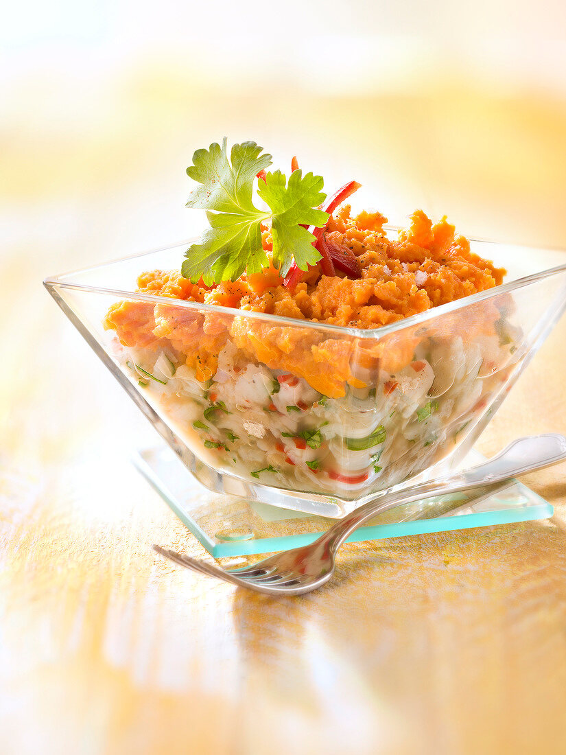 Fish and mashed carrot pie