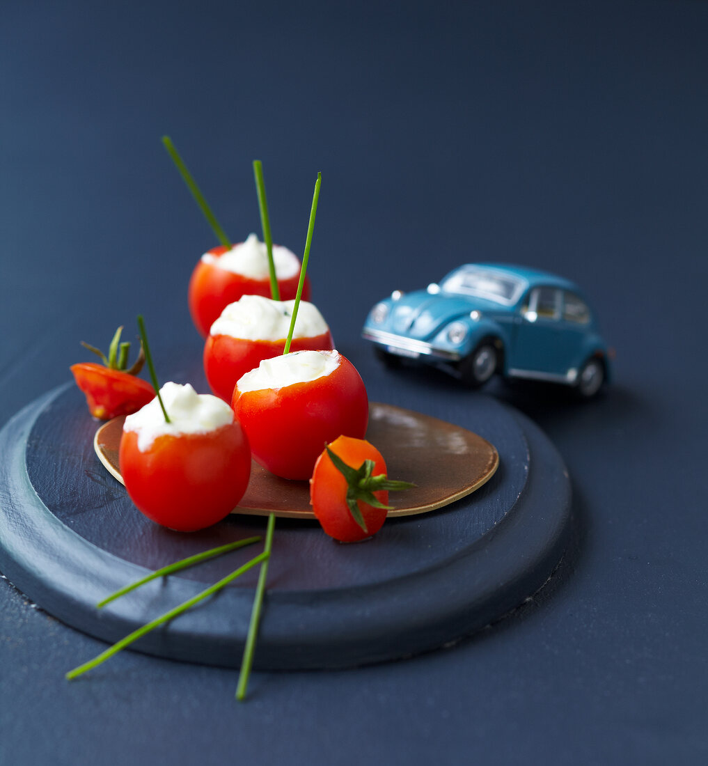 Cocktail tomatoes stuffed with goat's cheese
