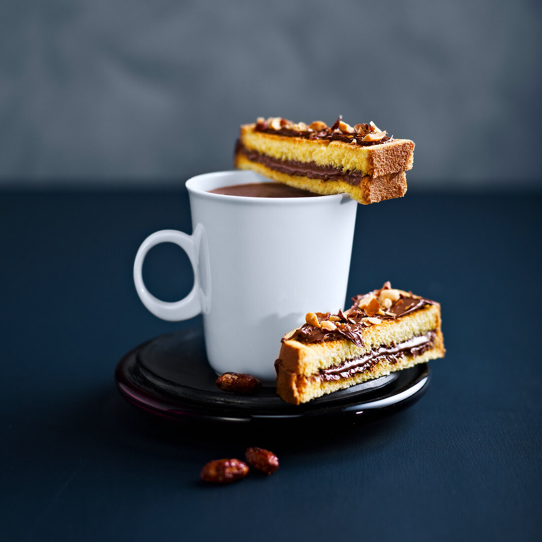 Brioche-Toast mit Nutella und Nougat