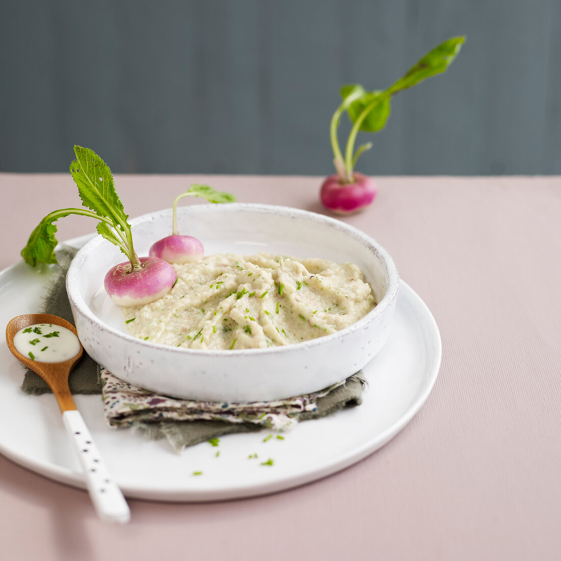 Turnip puree with chives