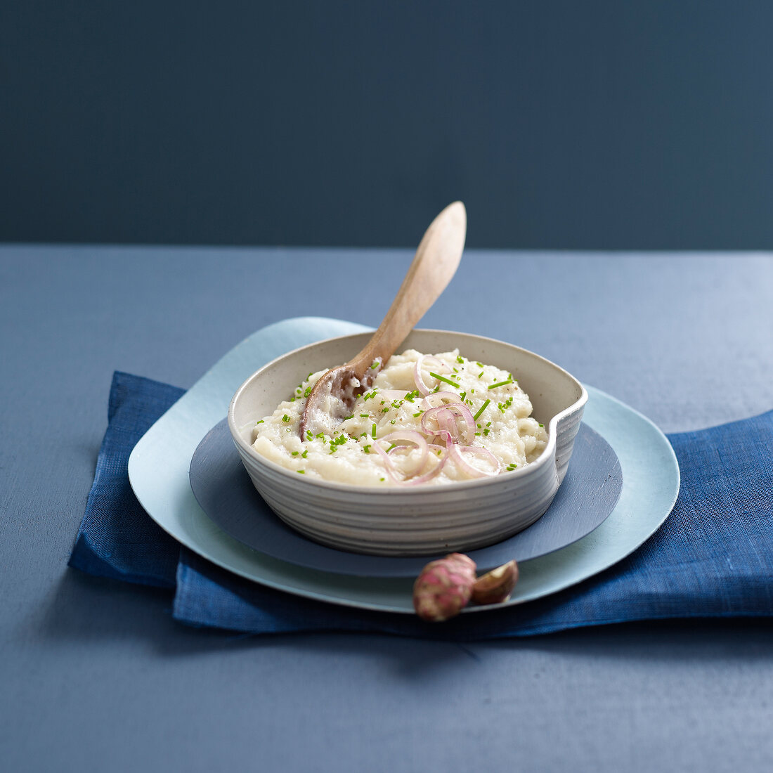 Jerusalem artichoke puree with shallots