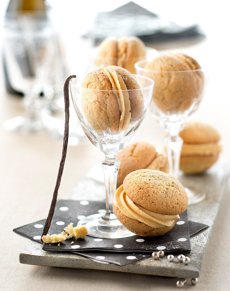 Vanilla and salted butter toffee whoopies