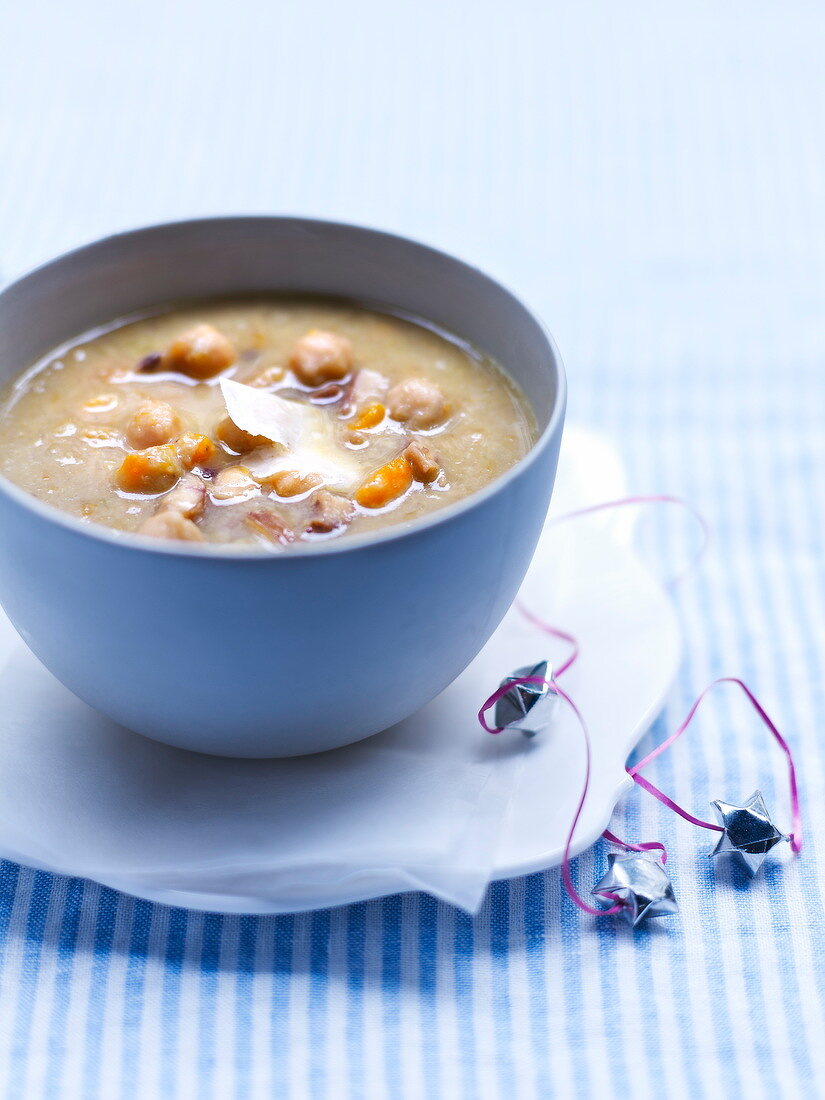 Chestnut and chickpea soup