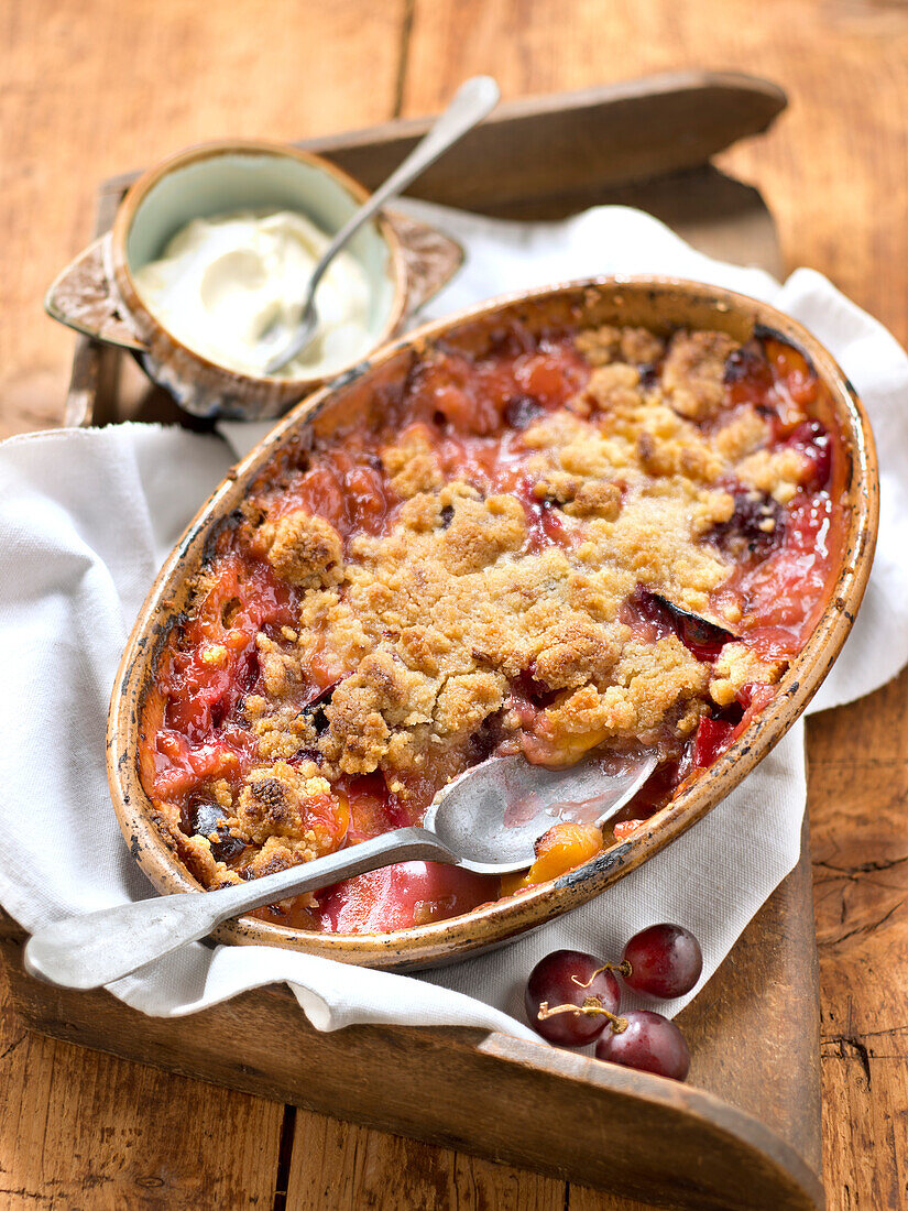 Plum and grape Speculos ginger biscuit crumble
