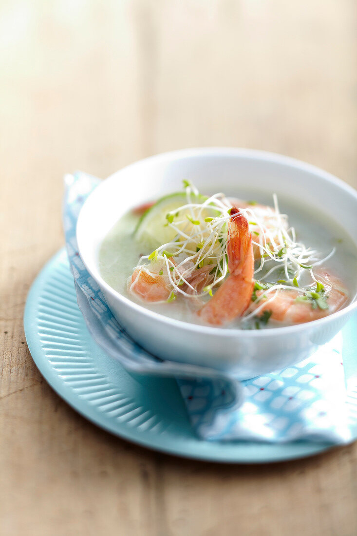 Leek soup with shrimps and lime