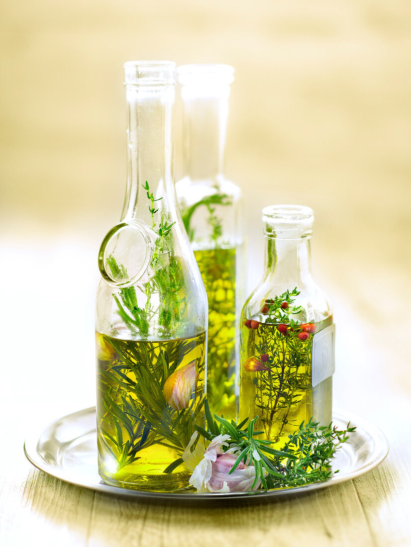 Thyme and rosemary-flavored oil