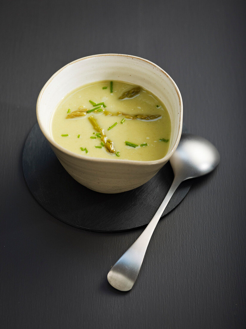 Cream of green asparagus soup