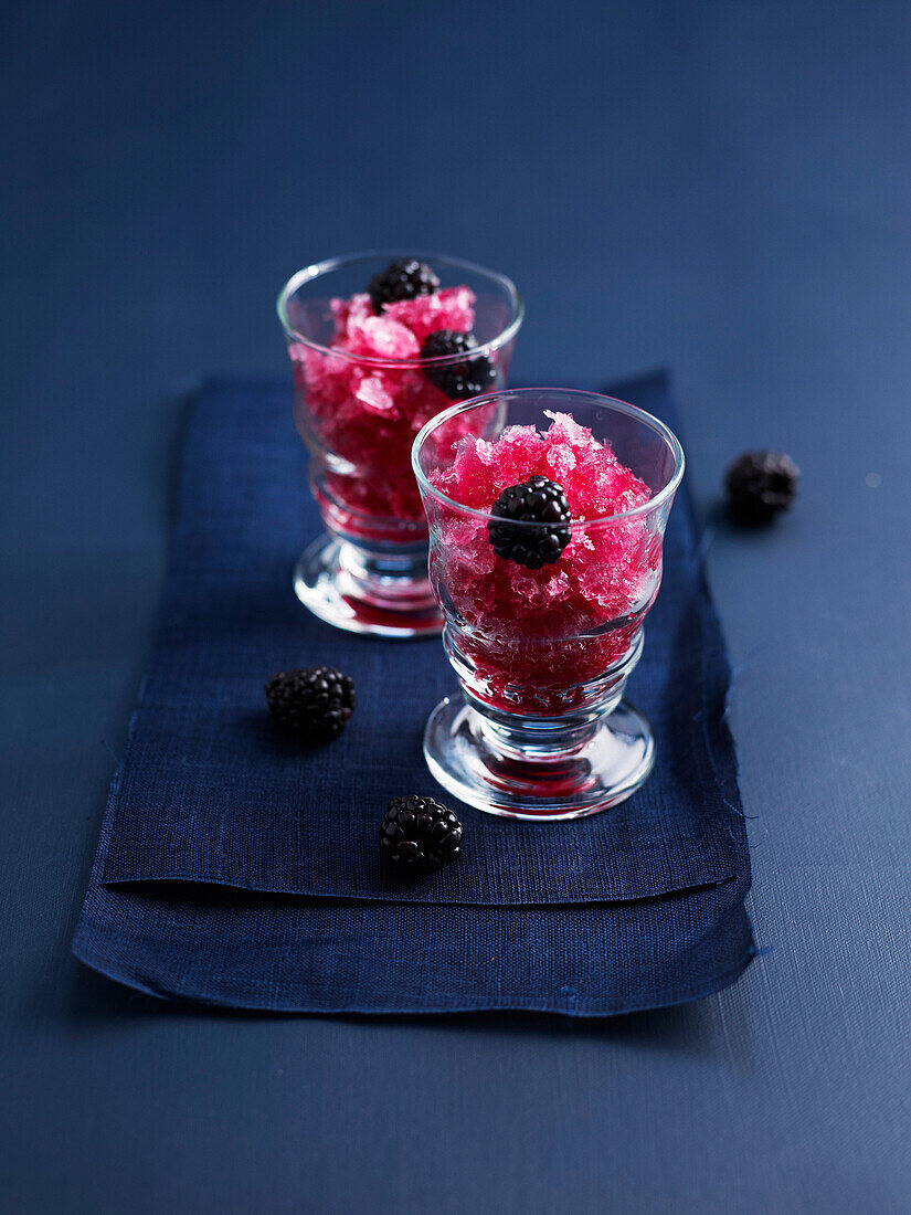 Brombeertee-Granita