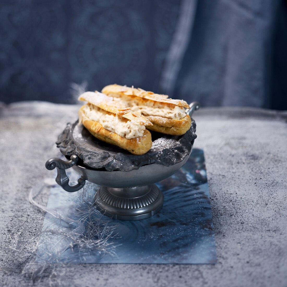 Eclairs Tonnere de Brest (Liebesknochen mit Mandeln, Frankreich)