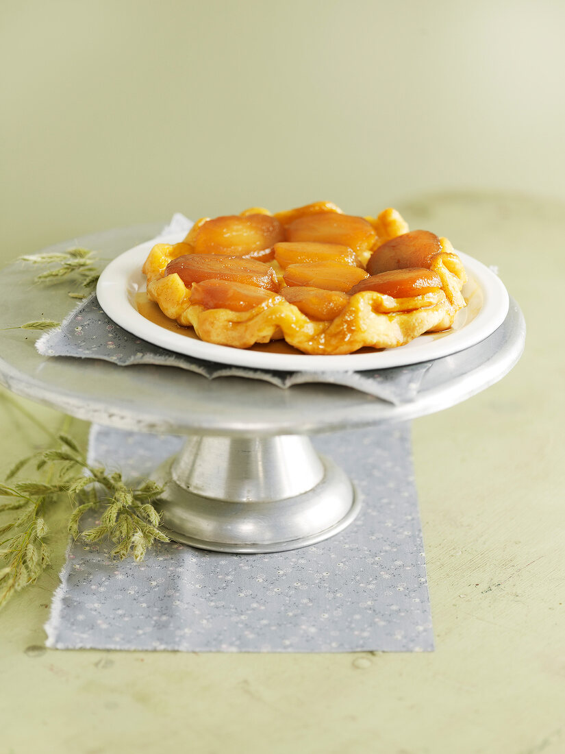 Apricot tatin tart